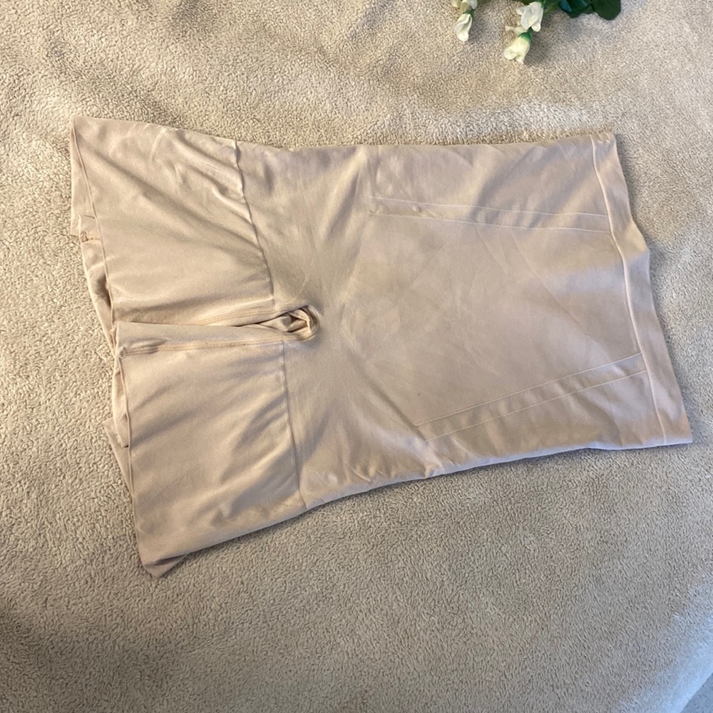SPANX by Sara Blakely Shapewear - Picture 3 of 8